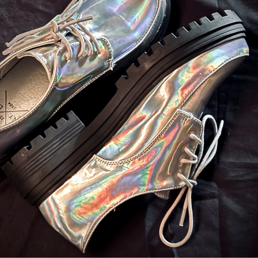 Holographic Oxford Shoes - Size 6 - NWOB